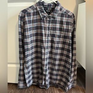 HURLEY PLAID FLANNEL LONG SLEEVE BUTTON DOWN